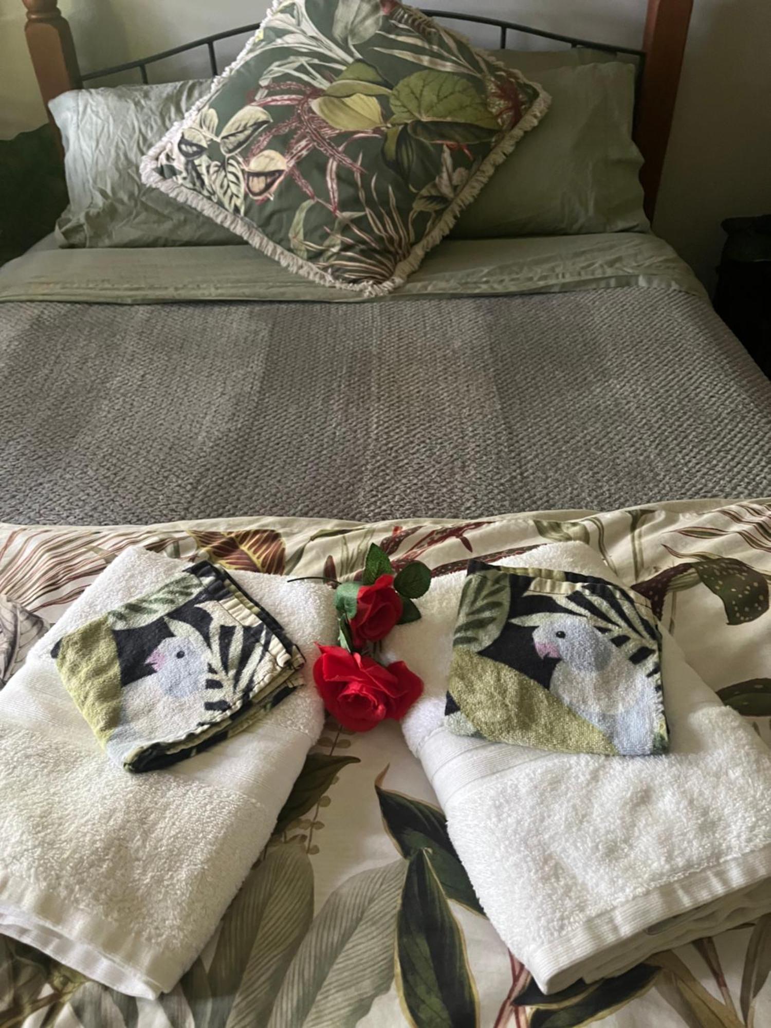 Whitsundays Bnb Retreat Airlie Beach Ngoại thất bức ảnh