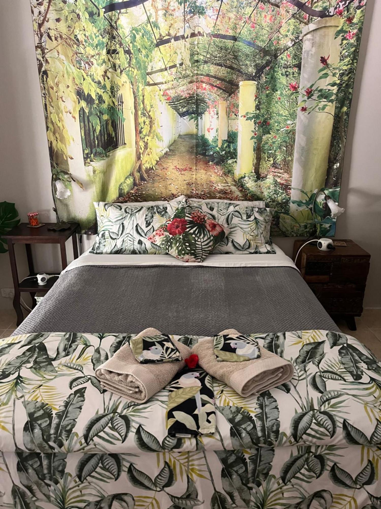 Whitsundays Bnb Retreat Airlie Beach Ngoại thất bức ảnh