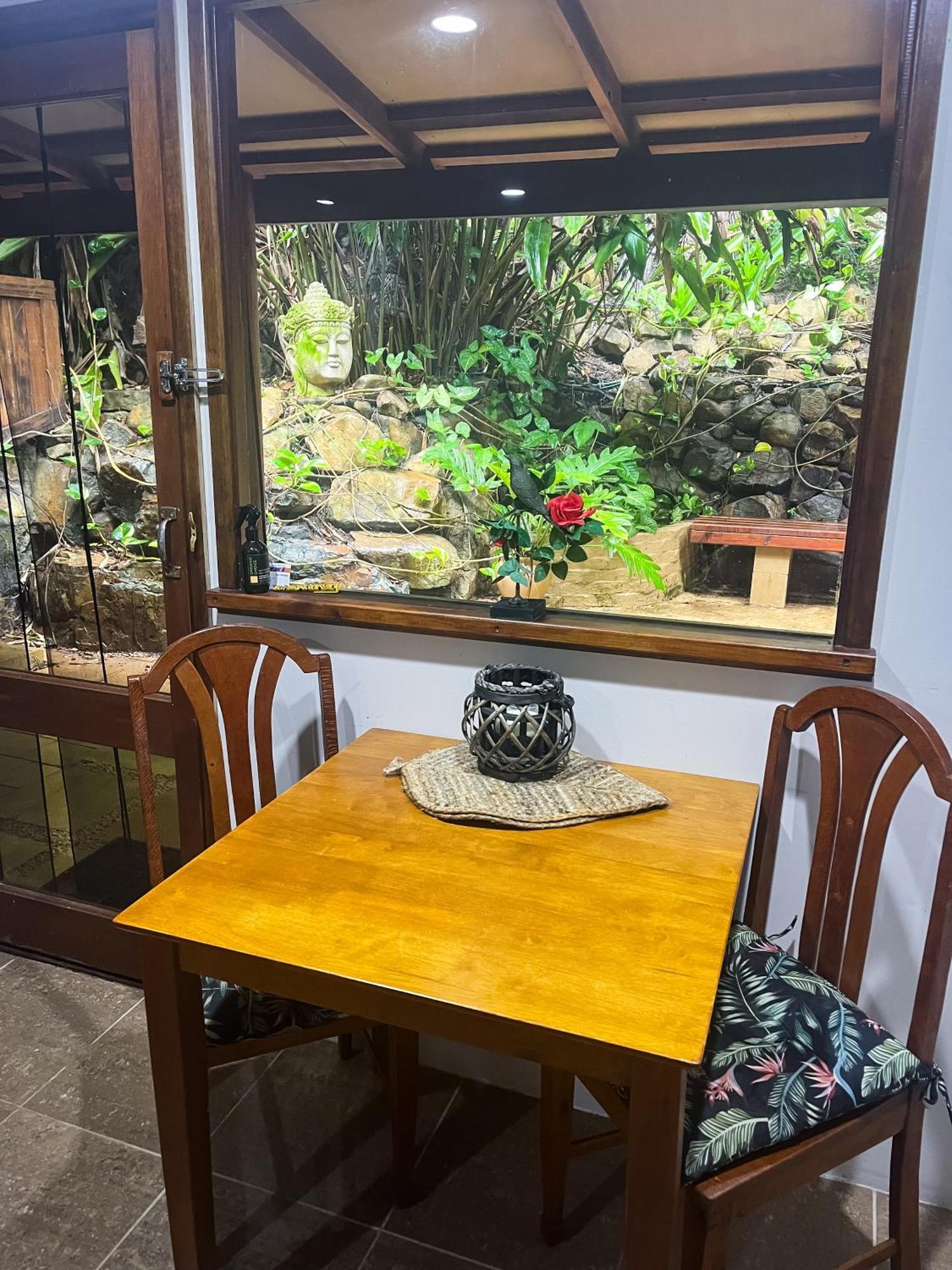 Whitsundays Bnb Retreat Airlie Beach Ngoại thất bức ảnh